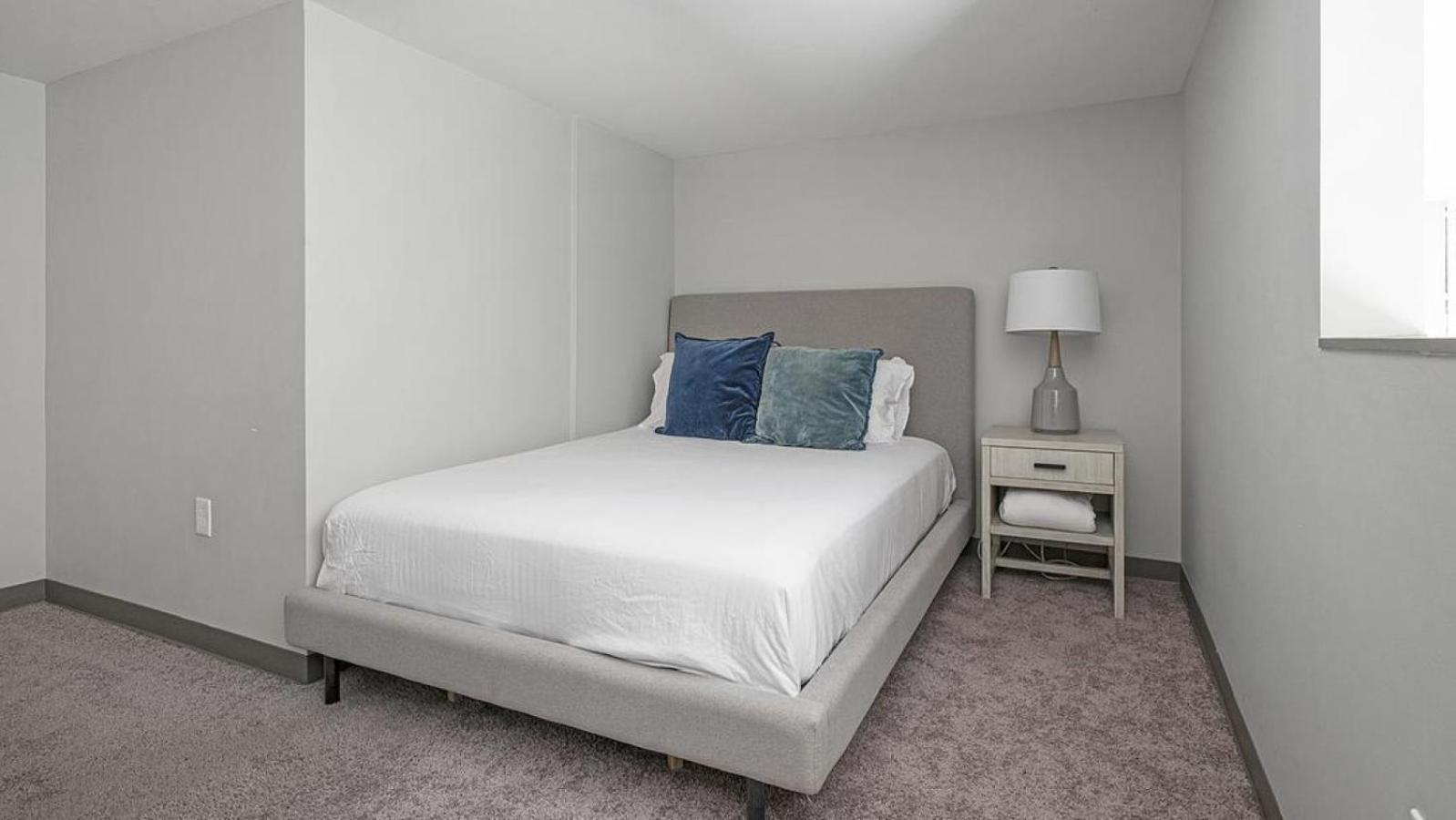 Landing At Lofts At American Life - 1 Bedroom In * Birmingham