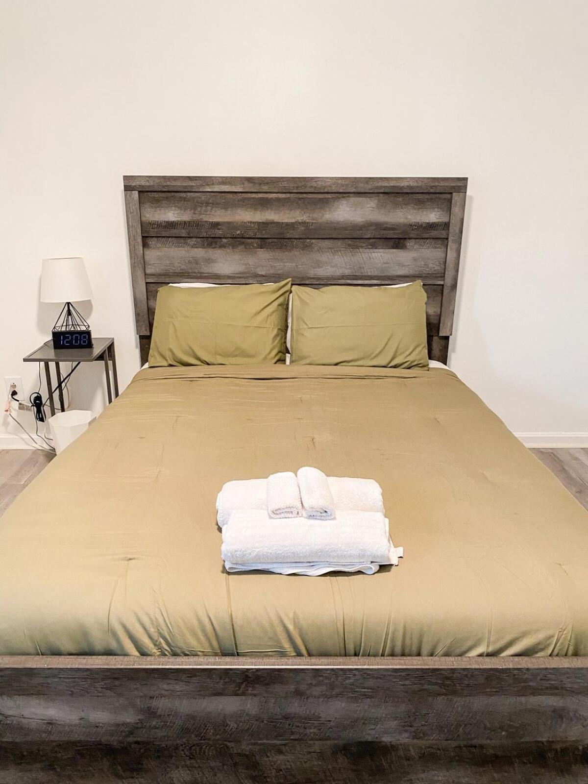 Apartment A- Travel, Work And Play Only Minutes Away *