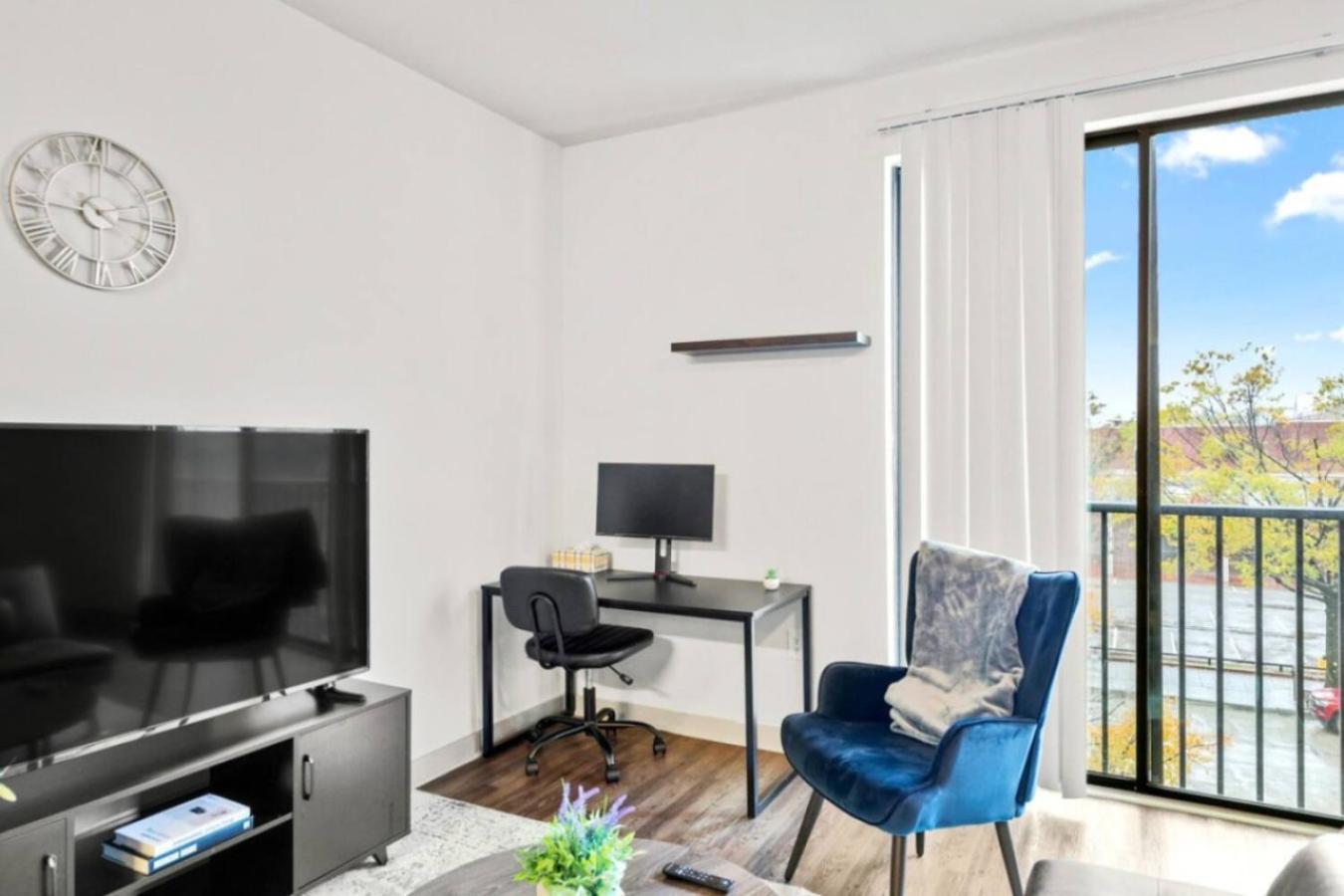 Apartment Chic Urban Living, With Pool Access 09 Birmingham