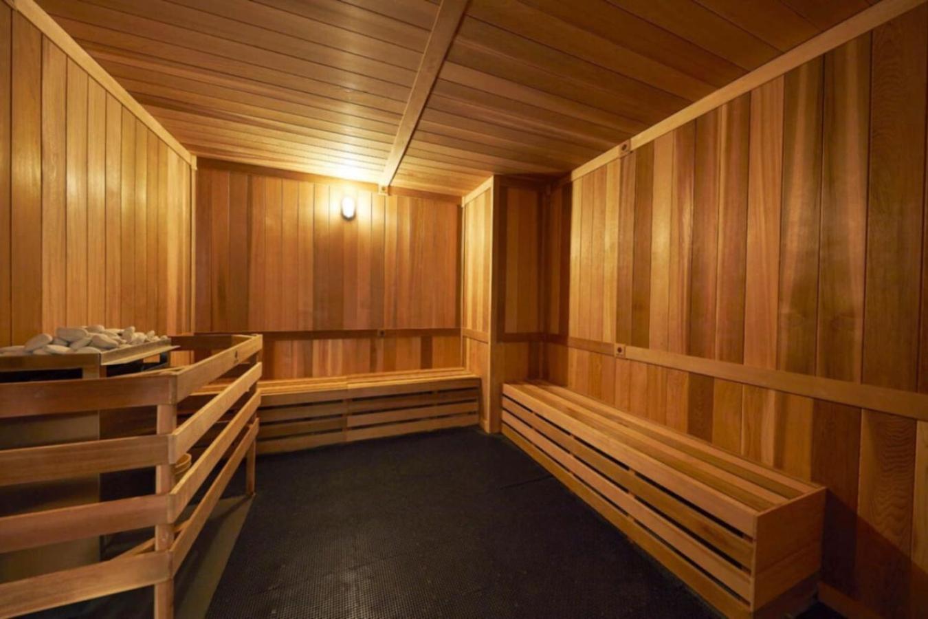 Apartment Sky High Comfort Your Urban Escape Awaits *