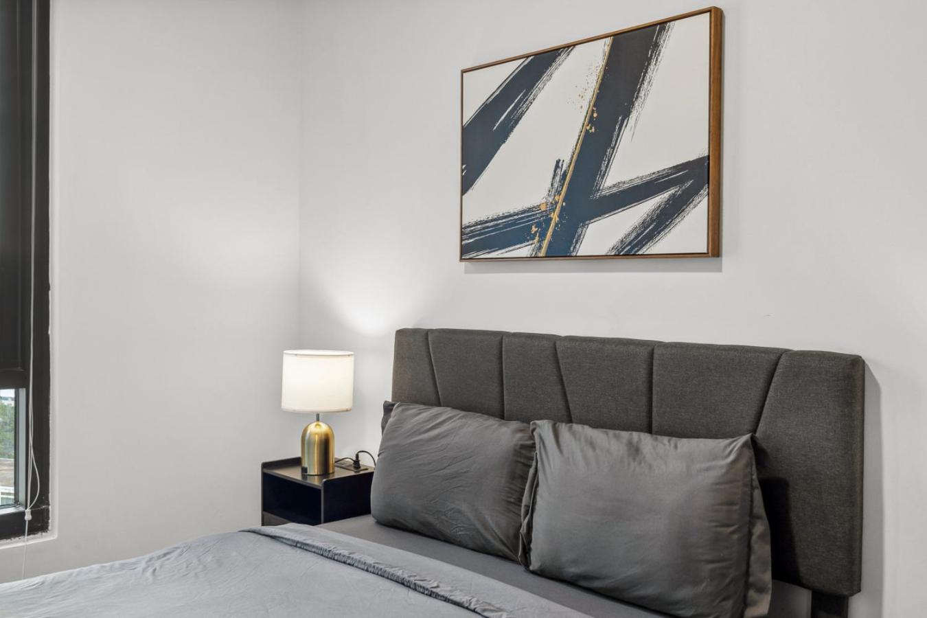 Apartment Sky High Comfort Your Urban Escape Awaits Birmingham