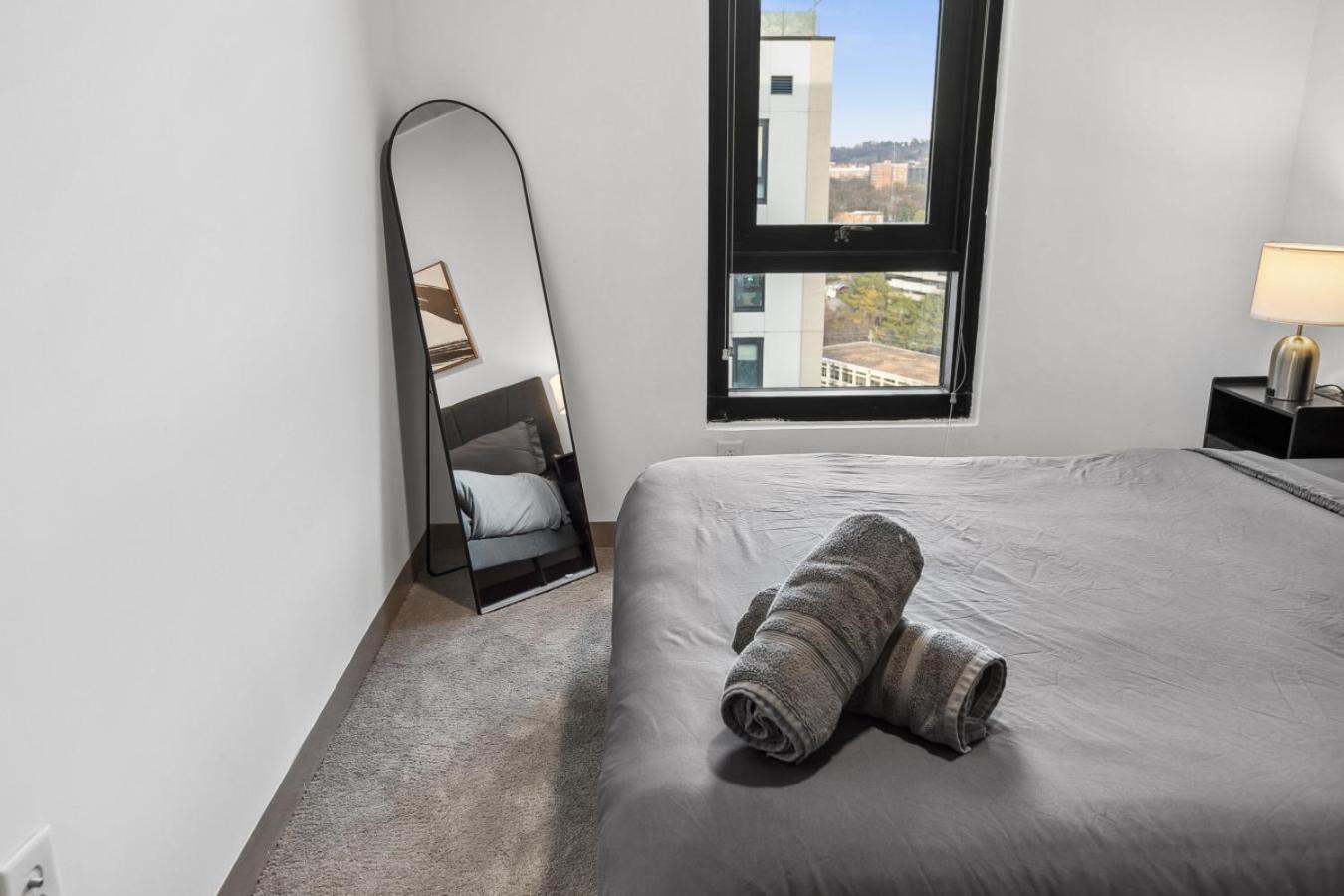 Apartment Sky High Comfort Your Urban Escape Awaits