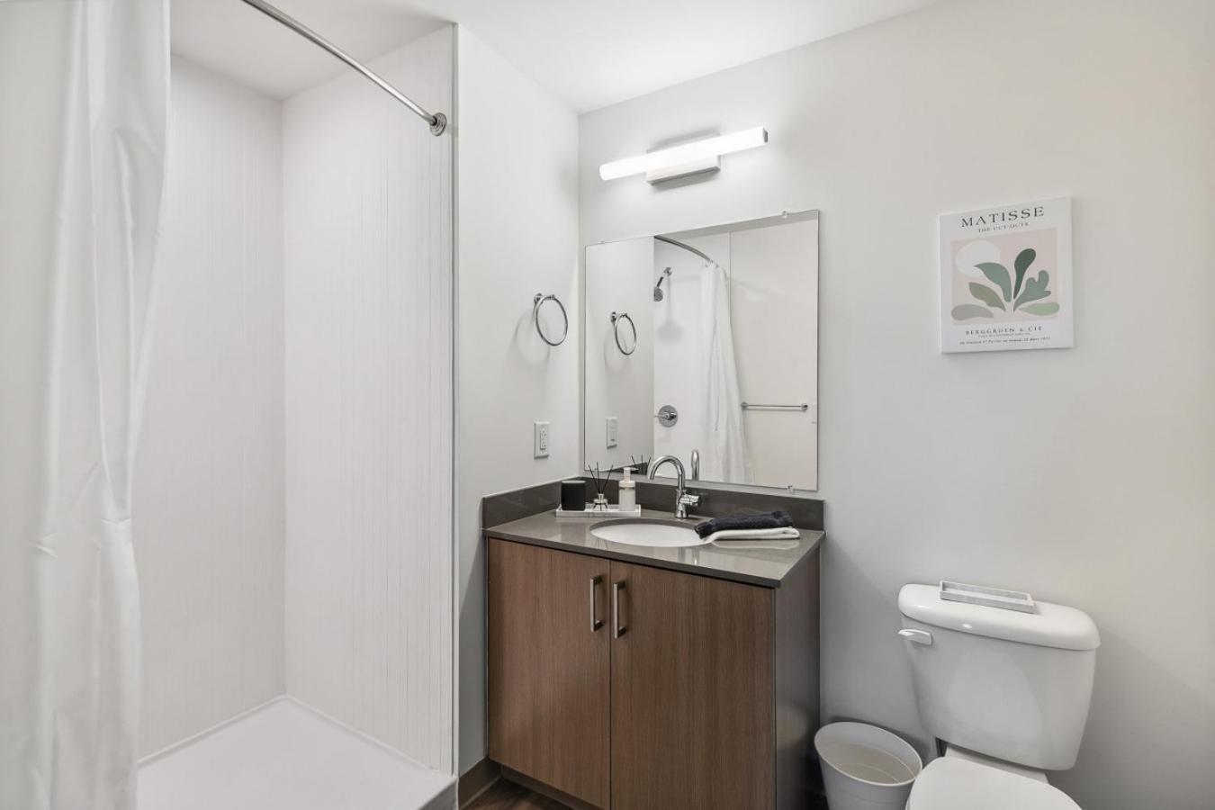 Sky High Comfort Your Urban Escape Awaits *
