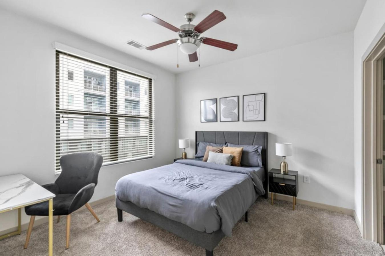 Apartment Chic 2br Escape In Downtown 45 *