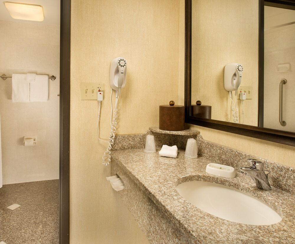 Drury & Grandview Hotel 3*