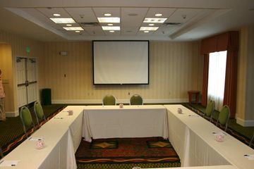 Hilton Garden Birmingham/lakeshore Drive 3* Birmingham