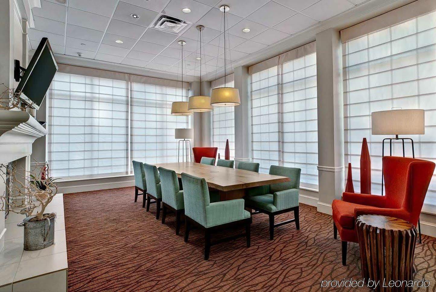 Hilton Garden Birmingham/lakeshore Drive