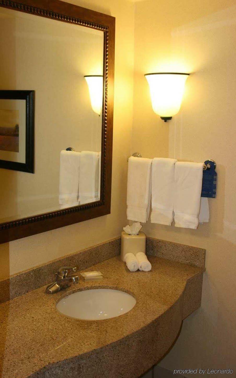 Hotel Hilton Garden Birmingham/lakeshore Drive