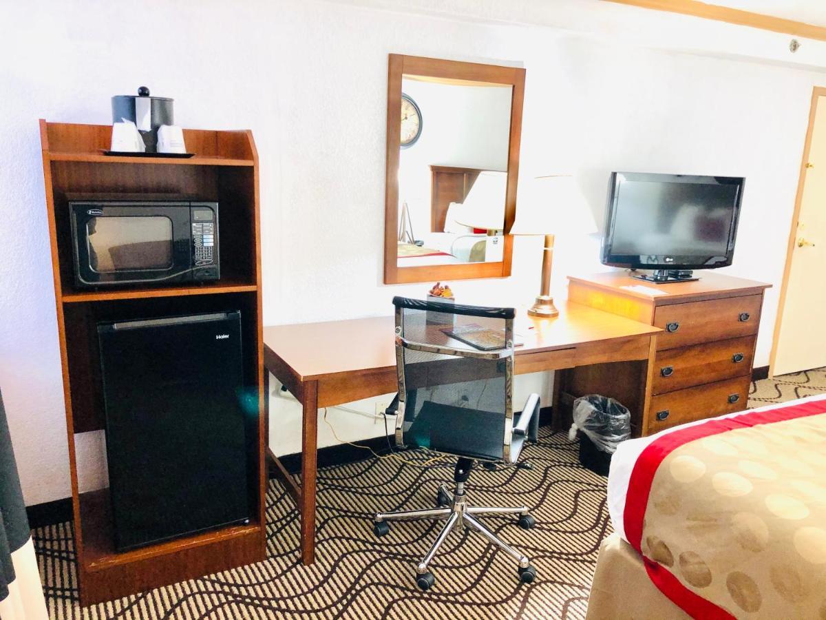 Hotel Ramada By Wyndham Airport